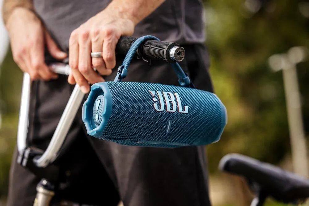 JBL представила новые портативные колонки Flip 7 и Charge 6 с технологией AI Sound Boost
