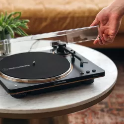 Проигрыватель виниловых пластинок Audio-Technica AT-LP70XBT Black/Silver