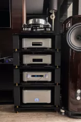 Стойка под Hi-Fi/High-End аппаратуру VOXmodule MC01