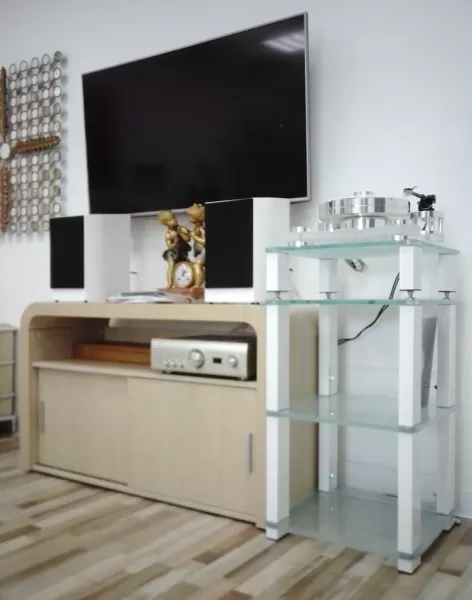 Стойка для винила VOXmodule MC04