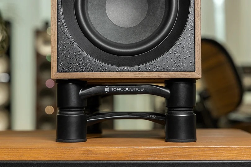 Как выбрать виброразвязку для полочной акустики?
