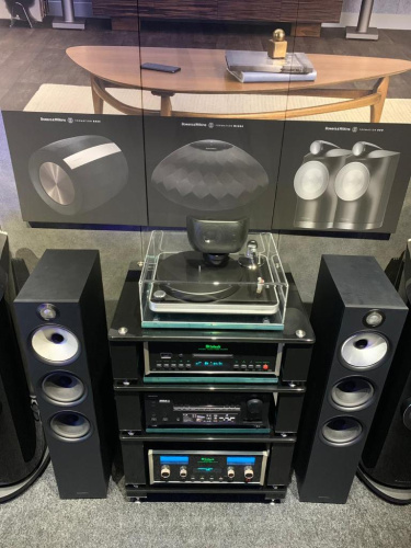 Стойка под Hi-Fi/High-End аппаратуру VOXmodule MC01