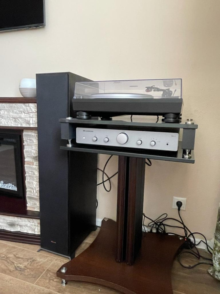 Стойка для винила VOXmodule S006