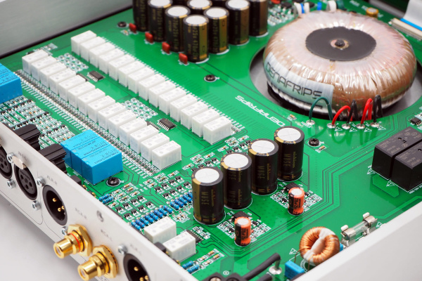 Предусилитель Denafrips Hestia 12Th Silver