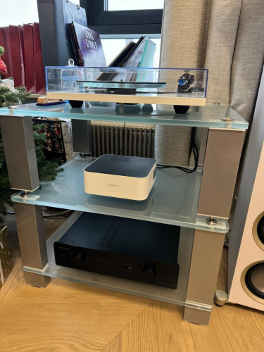 Стойка под Hi-Fi/High-End аппаратуру VOXmodule MC01