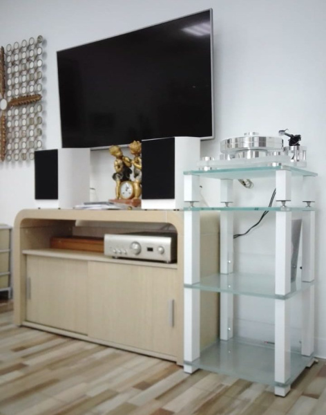 Стойка для винила VOXmodule MC04