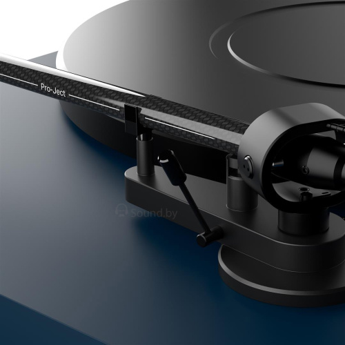 Проигрыватель винила Pro-Ject Debut Carbon EVO